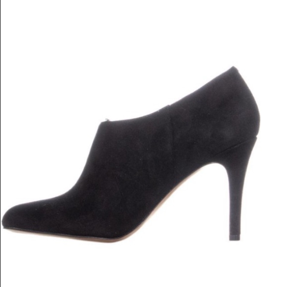 Nine West Gemeza Cut Out Ankle Buckle Boots - Picture 2 of 10